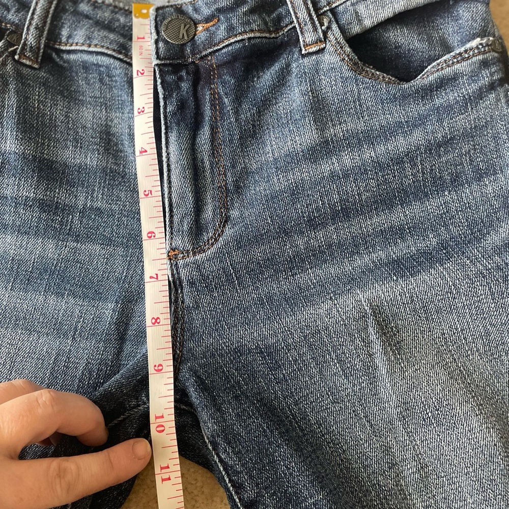 Kut from the Kloth Reese Ankle Straight leg Jeans. Women size 4 - Picture 9 of 14